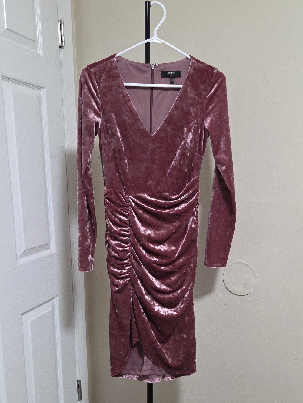 GUESS Rose Velvet Ruched V-Neck Long Sleeve Dress